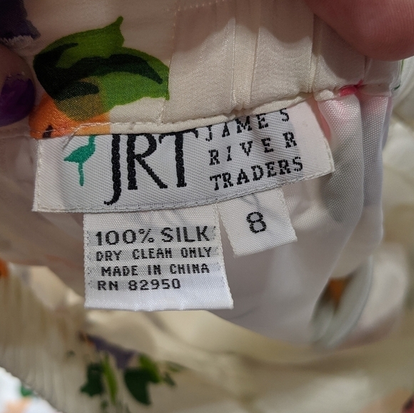 ✨3/$15 Vintage James River Traders cream floral skirt 8 - Picture 6 of 6